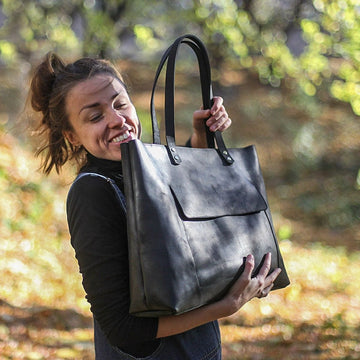 The Aurora Carryall